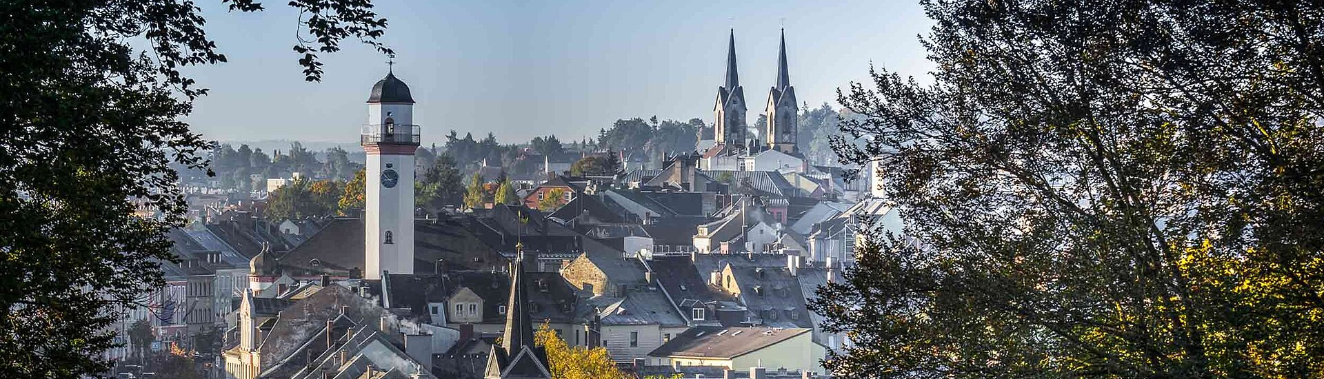 Hof, commons.wikimedia.org/w/index.php?curid=72264273 Hof, commons.wikimedia.org/w/index.php?curid=72264273